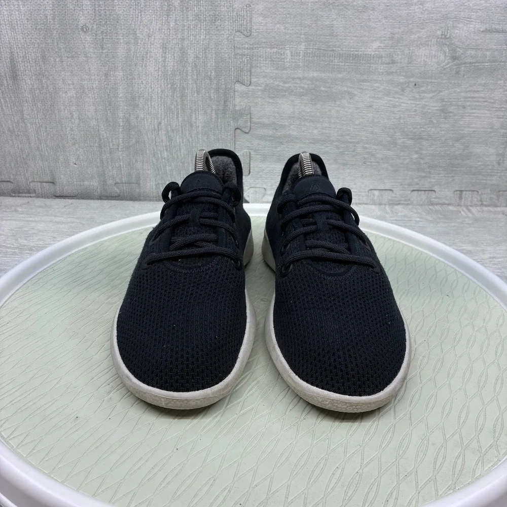 Allbirds Tree Runners Women's 9 Black Eucalyptus Fiber Sneakers 0621 RM1